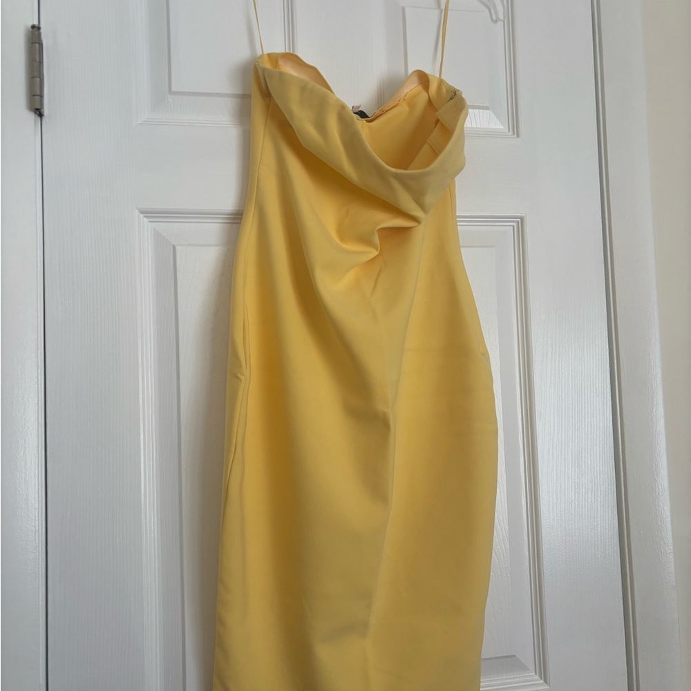Likely Strapless Yellow Bodycon Midi Dress - Picture 3 of 3